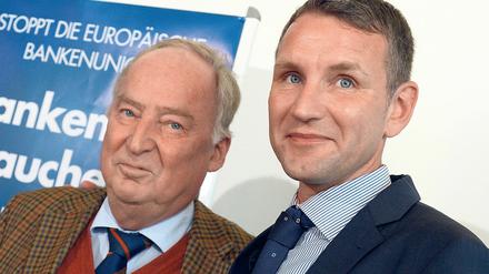 AfD-Vize Alexander Gauland (links) und der AfD-Fraktionsvorsitzender im Landtag Thüringen, Björn Höcke.