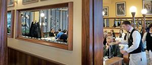 Ein Platz im Einstein Unter den Linden. Das Restaurant hat neue Betreiber.