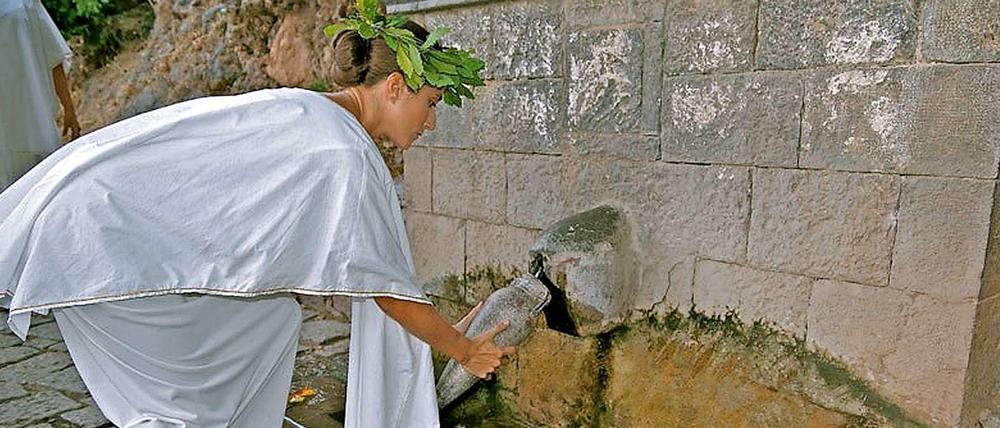 Wasser statt Feuer: Für die Delphischen Spiele wird Wasser aus Delphi an die Austragungsorte gebracht.