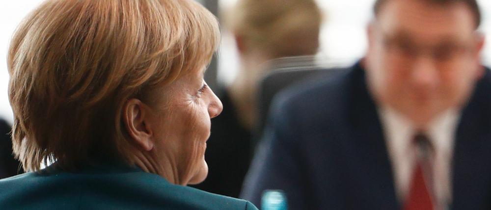 Die Kanzlerin braucht vertrauliche Gespräche mit Journalisten, sagt ihr Amt. 