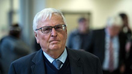 Theo Zwanziger klagt sieht seine Persönlichkeitsrechte verletzt.