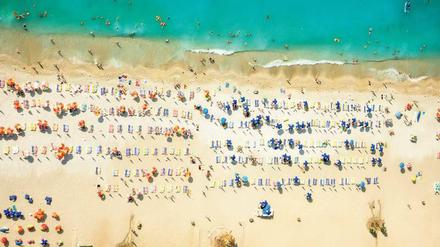 Liege frei: Noch immer gehören die türkischen Strände zu den beliebtesten Zielen deutscher Urlauber. Allerdings ging ihre Zahl vergangenes Jahr um 1,7 Millionen zurück.