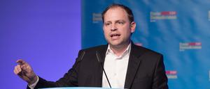 Der Kandidat Christoph Meyer spricht am 10.03.2017 in Berlin bei der Bundeswahlversammlung der FDP Berlin.
