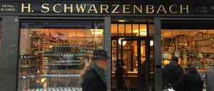 Getrocknete Beeren und Amaretto Kaffee: Im "Kolonialwaren Schwarzenbach" in der Altstadt findet man feine Spezialitäten. 