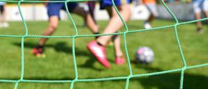 Sport ist gesund. Aber viele Schüler schaffen es nicht ins Training, weil sie lernen müssen.