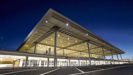 Am Flughafen BER werden die Mängel verschwiegen und nun wird auch noch wegen Geheimnisverrats ermittelt.