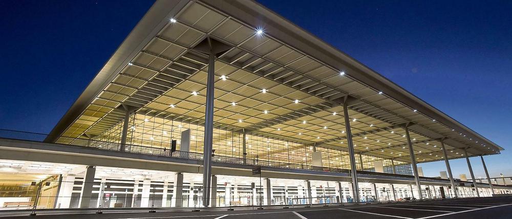Am Flughafen BER werden die Mängel verschwiegen und nun wird auch noch wegen Geheimnisverrats ermittelt.