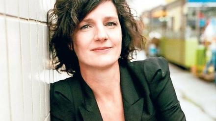 Beherrscht die Kunst der Pointe und Zuspitzung. Die österreichische Schriftstellerin Doris Knecht. 