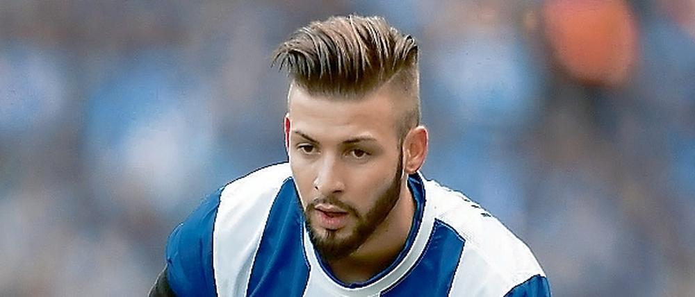 Kick gegen AfD. Marvin Plattenhardt hat ein erstes Duell gewonnen.
