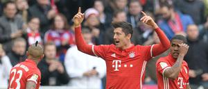 Robert Lewandowski bejubelt das 3:0 gegen Eintracht Frankfurt. Bald können die Bayern auch die fünfte Meisterschaft in Folge feiern. 