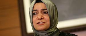 Die türkische Familienministerin Fatma Betül Sayan Kayanach ihrer Ankunft auf dem Atatürk-Flughafen in Istanbul.