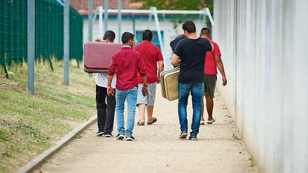 Mit Einstufung als sicherer Herkunftsstaat können Asylanträge von Menschen aus diesen Ländern als offensichtlich unbegründet abgelehnt werden.