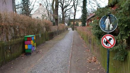 Die Straße ist zunehmend marode, doch niemand ist zuständig.
