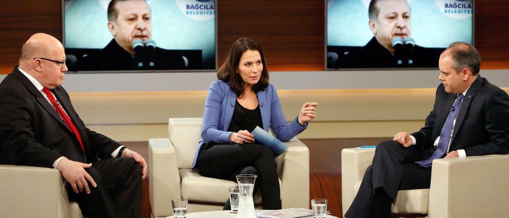 Ministergipfel bei Anne Will: Kanzleramtschef Altmaier und der türkische Sportminister Kilic