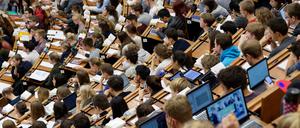 In Berliner Universitäten sind die Hörsäle meist gut gefüllt. 