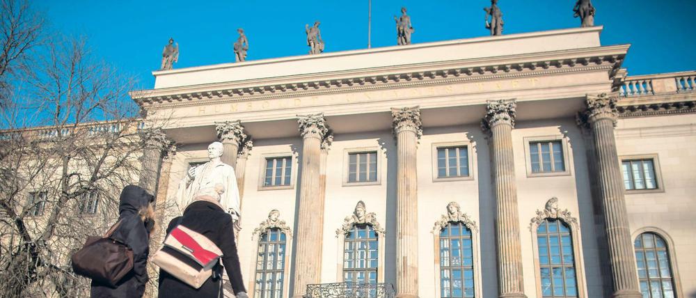 An der Humboldt-Uni liegt der Anteil der befristet angestellten Wissenschaftler bei 87 Prozent, an der FU und TU ist der Anteil sogar noch etwa höher.
