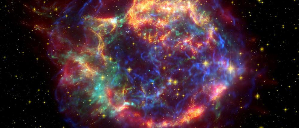 Die Explosionswolke einer Supernova, die vor 300 Jahren am irdischen Himmel aufgeflammt ist - heute als Cassiopeia A bekannt.