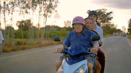 Ein Trio in Thailand: Dieter-, seine neue Frau Tukta und Tochter Carolin Genreith.