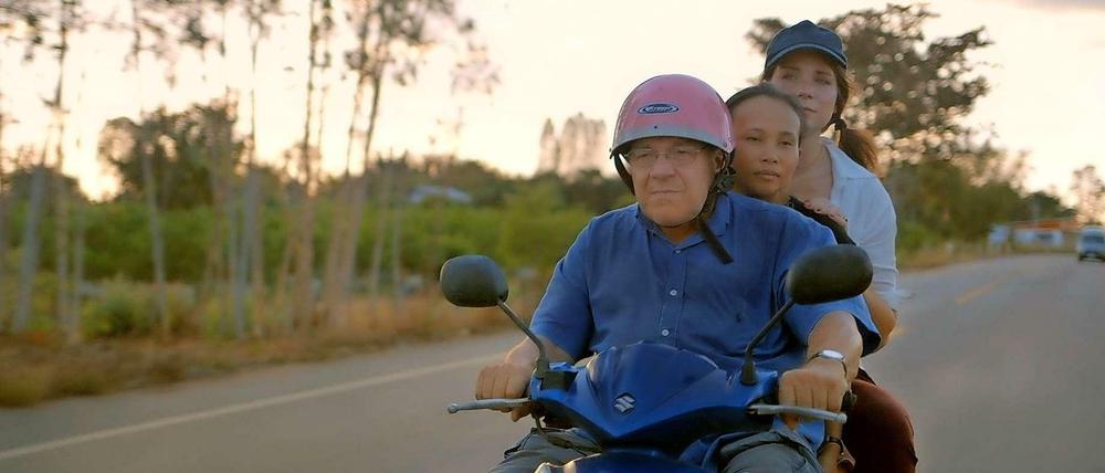 Ein Trio in Thailand: Dieter-, seine neue Frau Tukta und Tochter Carolin Genreith.