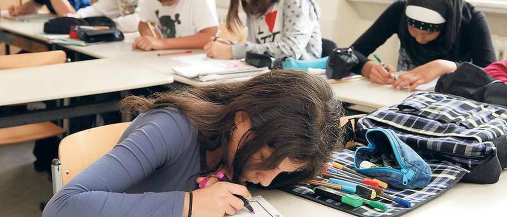 Die Anfangszeit der Reform war vor allem deshalb kritisch, weil viele Schulen fusionieren mussten. Dies betraf auch diese Schüler der Johanna-Eck-Schule.