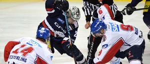 Die Eisbären haben sich in die Serie mit den Adlern hineingebissen.