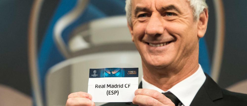 Der ehemalige walisische Fußballspieler, Ian Rush, strahlt und freut sich schon auf das Duell Bayern München - Real Madrid.