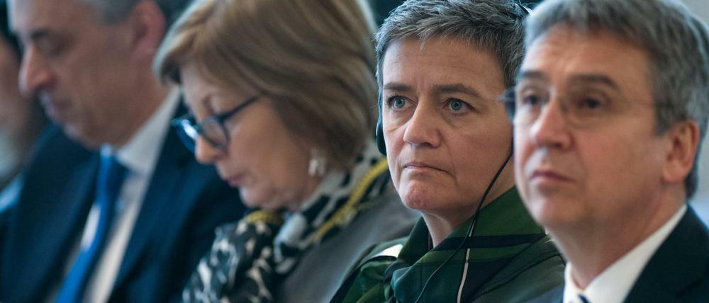 Die Kommissarin für Wettbewerb bei der Europäischen Kommission, Margrethe Vestager, neben Andreas Mundt, Präsident des Bundeskartellamtes, am Donnerstag bei der Konferenz. 