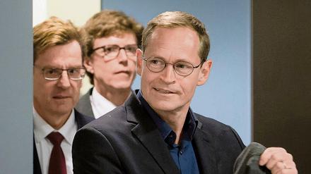 Müller, der alte (Karsten Mühlenfeld) und der neue BER-Chef (Engelbert Lütke Daldrup).