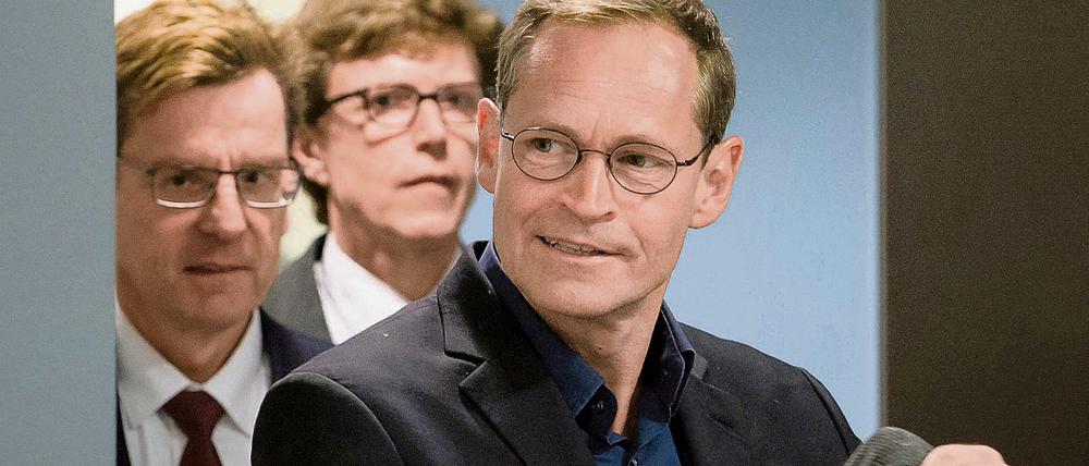Müller, der alte (Karsten Mühlenfeld) und der neue BER-Chef (Engelbert Lütke Daldrup).