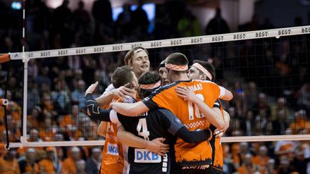 Unter Stirnbändern: Die BR Volleys führen in den Play-offs 1:0 gegen Bühl.