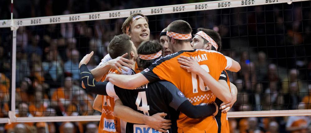 Unter Stirnbändern: Die BR Volleys führen in den Play-offs 1:0 gegen Bühl.