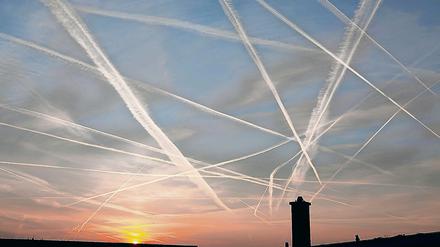 Nur Kondensstreifen? Oder doch Chemtrails? 