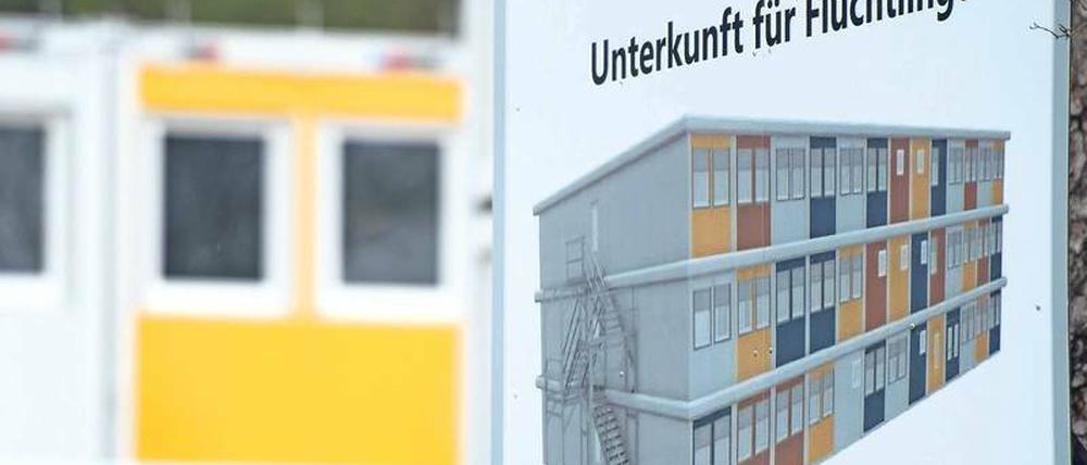 Refugees welcome. 14 Heime stehen Flüchtlingen neu zur Verfügung. In vier weiteren leben schon Menschen. Die Betreiber, die sich nun um sie kümmern, sind in erster Linie billig.