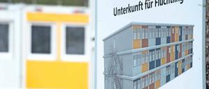 Refugees welcome. 14 Heime stehen Flüchtlingen neu zur Verfügung. In vier weiteren leben schon Menschen. Die Betreiber, die sich nun um sie kümmern, sind in erster Linie billig.