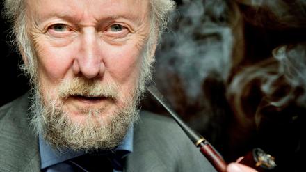 Hatte sie immer dabei. Der am Donnerstag verstorbene Schriftsteller Torgny Lindgren und seine Pfeife.