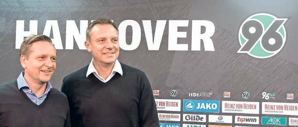 Partnerlook. Horst Heldt (links) und André Breitenreiter sind in Hannover wieder vereint.
