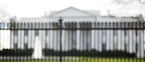 Der Zugang ist eigentlich verboten. Der Sicherheitszaun am Weißen Haus.