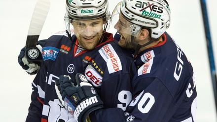 Eisbären und Adler treffen am Dienstag in Spiel 7 zum letzten Mal in dieser Saison aufeinander.