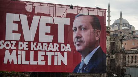 Nicht nur in Istanbul wirbt Recep Tayyip Erdogan für ein "Ja" beim Verfassungsreferendum. 