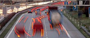 Unscharfes Bild: Was die Pkw-Maut tatsächlich bringt, ist umstritten.