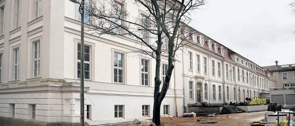 Schönes Haus. Im Prinzessinenpalais war einst das Operncafé.