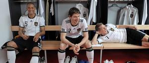 Arne Friedrich (Mitte), 37, spielte 82 Mal für die deutsche Nationalelf. Nach Stationen bei Arminia Bielefeld, Hertha BSC und Wolfsburg stand er 2012/13 bei Chicago Fire unter Vertrag.
