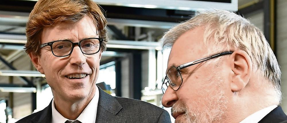 BER-Geschäftsführer Engelbert Lütke Daldrup, hier mit BER-Aufsichtsratschef Rainer Bretschneider (r).