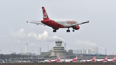 Beim Volksbegehren für die Offenhaltung des Berliner Flughafens Tegel endet am Montag die Unterschriften- Sammlung. 