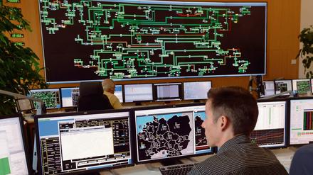 Der Netzbetreiber 50Hertz gehört zu den Vorreitern bei der Umsetzung der Energiewende: Ein Blick in die Leitwarte in Neuenhagen. 