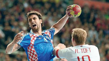 Fliegender Kroate. Der 147-fache Nationalspieler Marko Kopljar ist die jüngste Verpflichtung der Füchse Berlin für die neue Saison. Aktuell beschäftigt der Handball-Bundesligist bereits fünf Spieler aus dem ehemaligen Jugoslawien, auf die es auch am Mittwoch im Heimspiel gegen Wetzlar ankommen wird. 