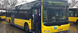 Die Berliner Buslinie 399 ist die pünktlichste Verbindung der Stadt. Darüber freut sich auch Busfahrer Bekir Gülcek.