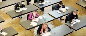 Knapp 25.000 Berliner Schüler nahmen 2019 an den Abschlussprüfungen der zehnten Klasse teil. 