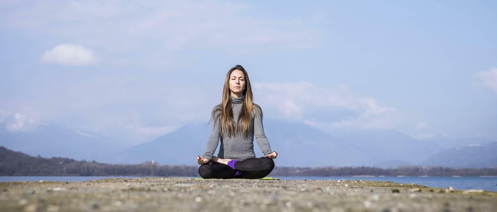 Für Bruchteile von Sekunden öffnet sich während der Meditation die grenzenlose Weite des tiefen Getragenseins.