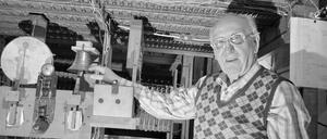 Hans Eichberg (1930 - 2017)